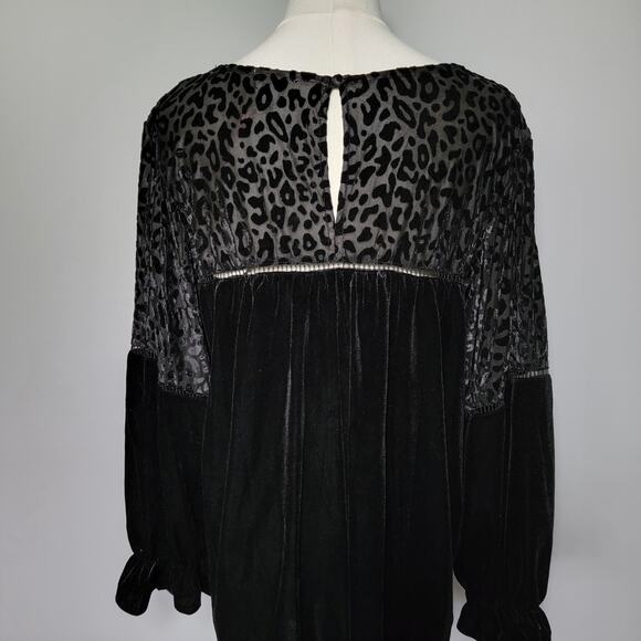 Umgee Black Velvet Peasant Burnout Animal Print Top Sz L NEW Holiday Christmas - Picture 8 of 13